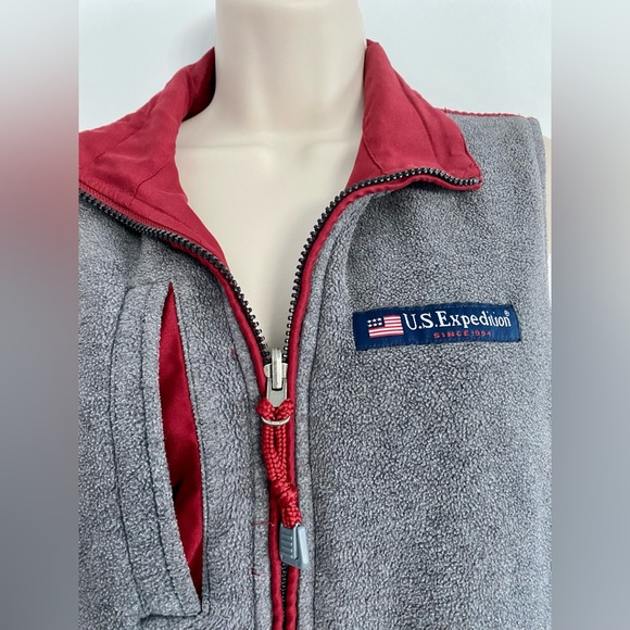 U.S. Expedition Reversable Vest - Picture 2 of 8